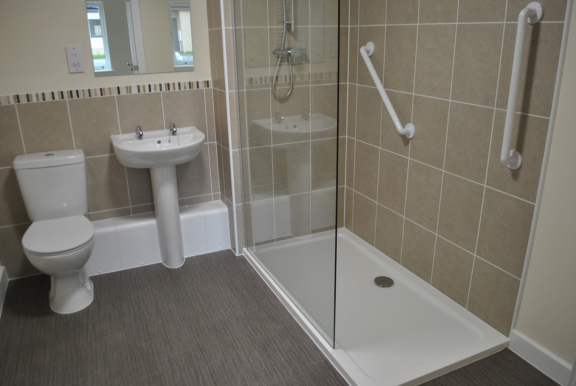 Grab rail fitted in the shower