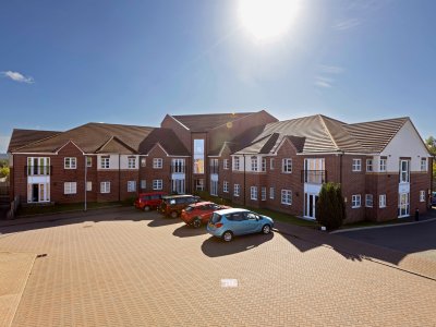 Lauriston Court